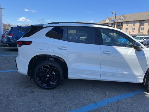 New 2026 Volkswagen Tiguan SE R-Line image 10