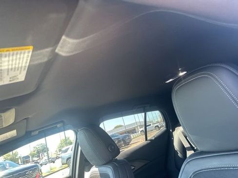 New 2026 Chevrolet Equinox EV LT image 15