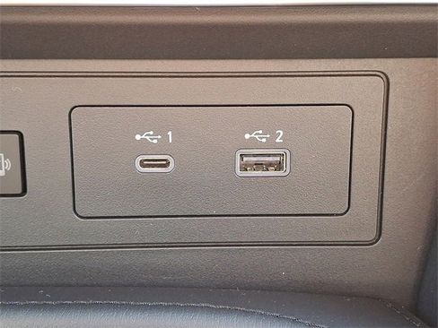 Used 2024 Nissan Armada SL w/ Captain's Chairs Package image 25