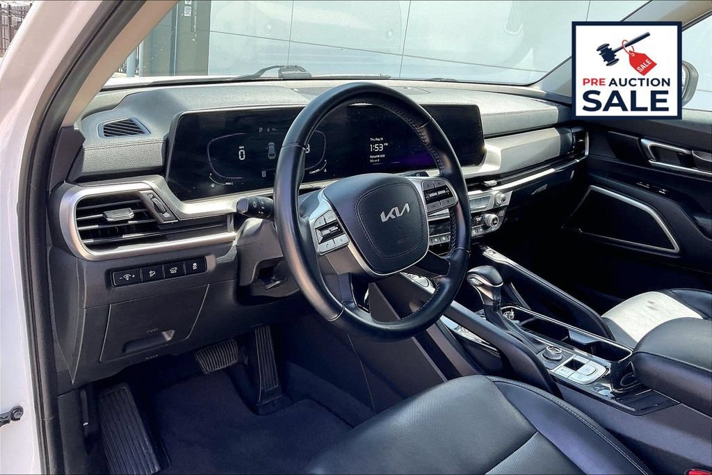 Used 2025 Kia Telluride S AWD/4WD image 14