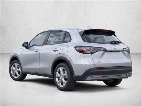 Used 2023 Honda HR-V LX image 5