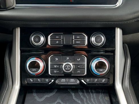 Used 2022 GMC Yukon XL Denali image 50