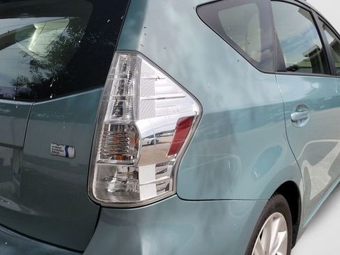 Used 2014 Toyota Prius V Five FWD image 12