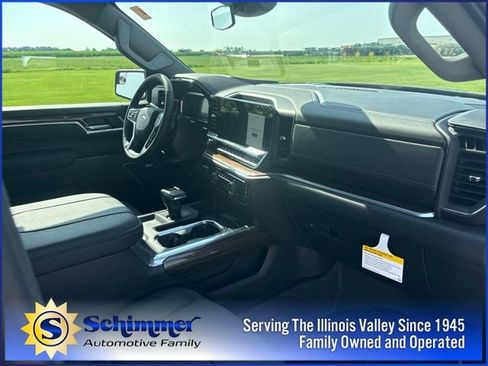New 2026 Chevrolet Silverado 1500 RST w/ Redline Edition AWD/4WD image 23
