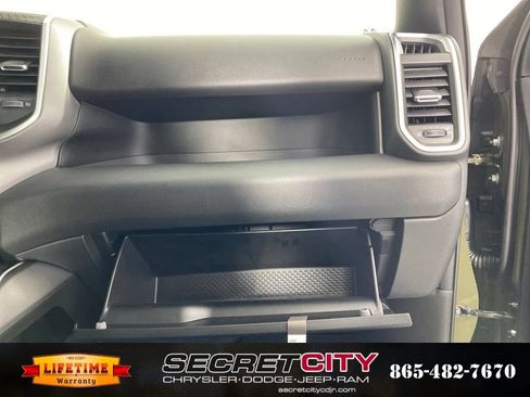 New 2026 RAM 1500 Express AWD/4WD image 31