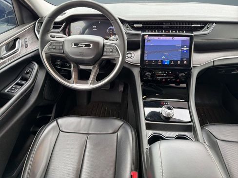 Used 2024 Jeep Grand Cherokee L Limited w/ Luxury Tech Group II image 28