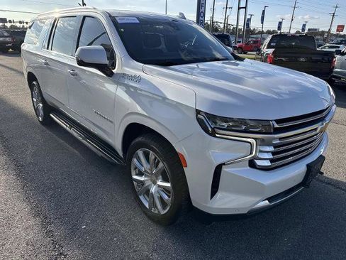 Used 2021 Chevrolet Suburban High Country image 3