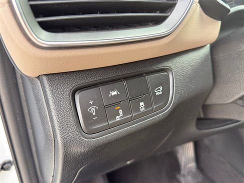 Used 2019 Hyundai Santa Fe Limited image 16