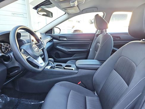 Used 2025 Nissan Altima 2.5 SV image 20
