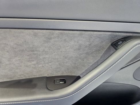 Used 2022 Tesla Model 3 RWD image 11
