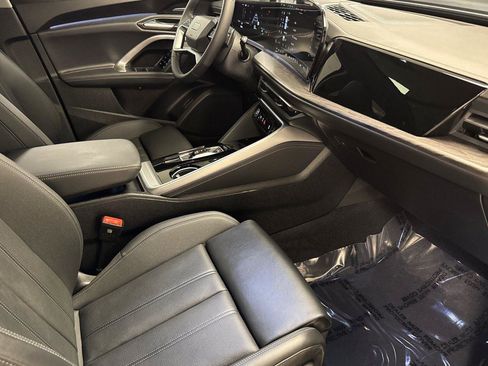 New 2025 Audi Q5 Premium Plus image 14