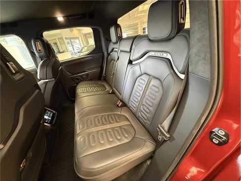 Used 2022 Rivian R1T Adventure image 40