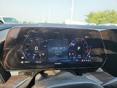 Certified 2025 Chevrolet Suburban LS w/ Max Trailering Package AWD/4WD image 18
