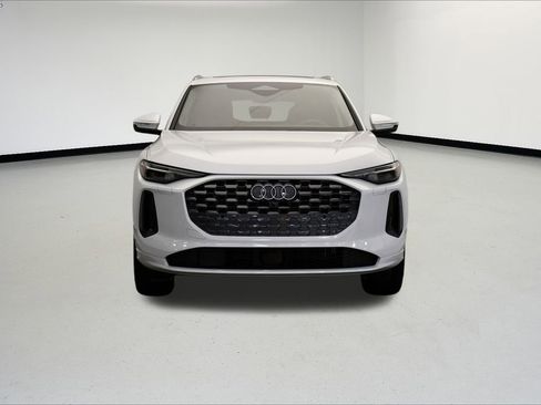 Certified 2025 Audi Q5 Premium Plus w/ Premium Plus image 8