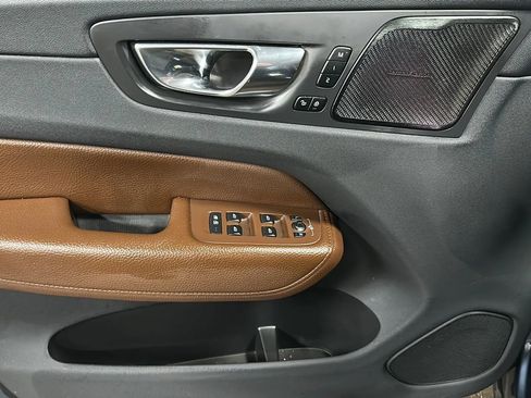 Used 2019 Volvo XC60 T5 Inscription w/ Protection Package Premier image 10