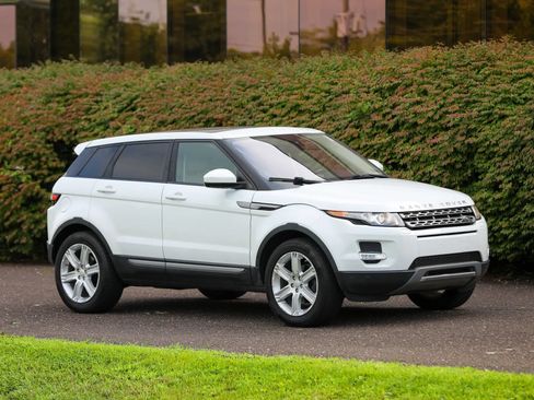 Used 2015 Land Rover Range Rover Evoque Pure Plus AWD/4WD image 39