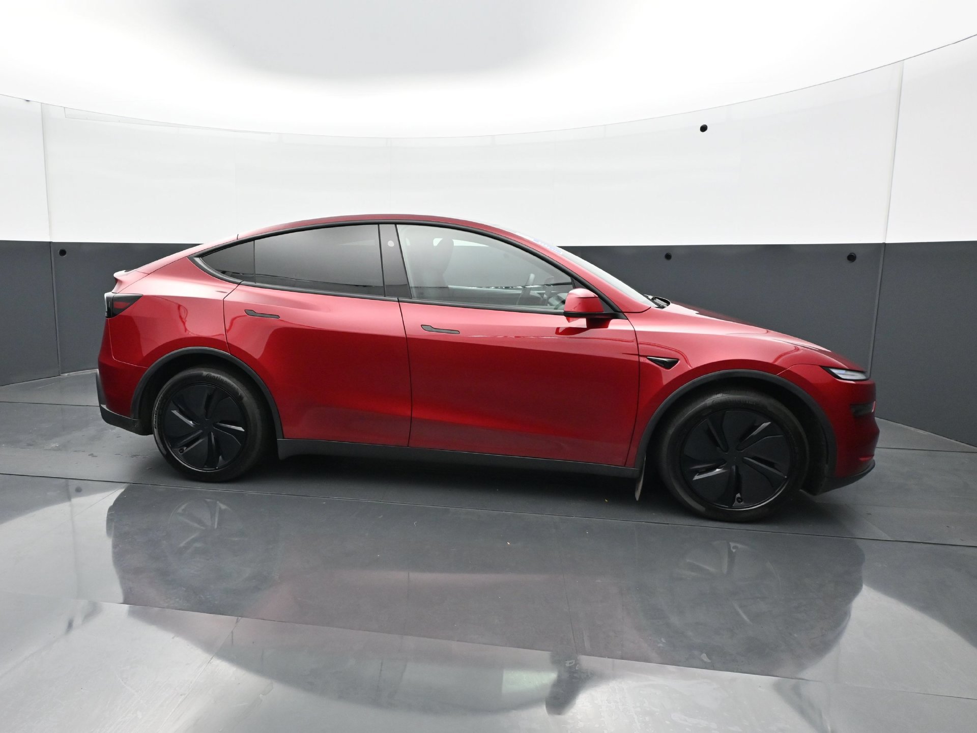 Used 2026 Tesla Model Y AWD image 8