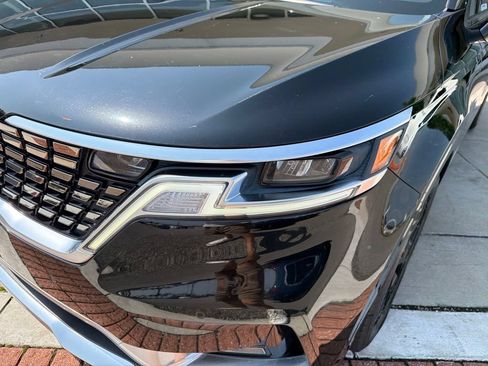 Used 2022 Kia Carnival SX FWD image 12