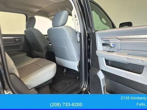 Used 2019 RAM 1500 Classic SLT w/ Black Appearance Group AWD/4WD image 15