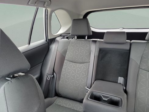 Used 2024 Toyota RAV4 XLE FWD image 10