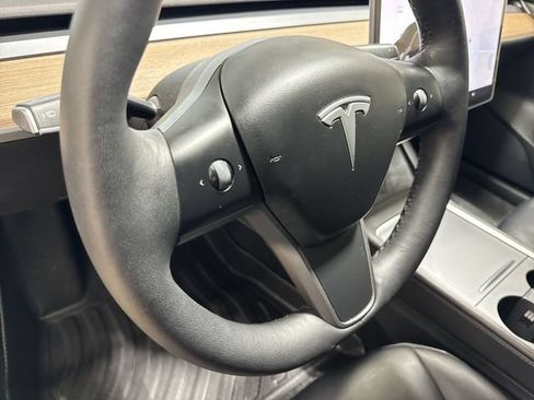 Used 2022 Tesla Model 3 RWD image 15