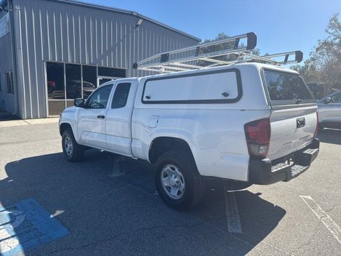 Used 2022 Toyota Tacoma SR image 10