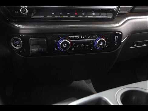 Used 2025 GMC Sierra 1500 SLT image 16