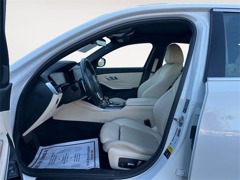 Used 2022 BMW 330i xDrive Sedan w/ Driving Assistance Package image 9