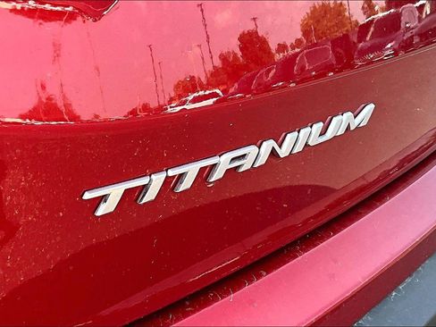 Used 2023 Ford Edge Titanium AWD/4WD image 8