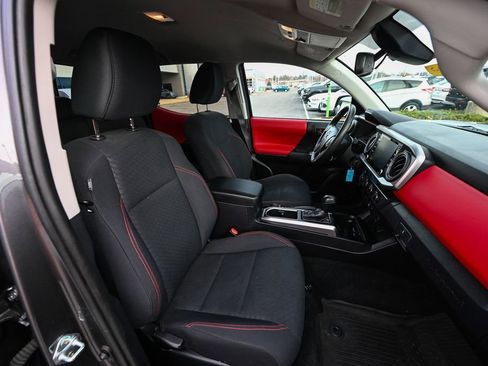 Used 2021 Toyota Tacoma SR5 image 25