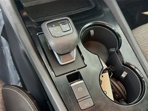 Used 2021 Nissan Rogue S FWD image 18
