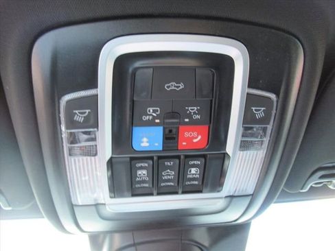 New 2026 RAM 3500 Laramie AWD/4WD image 29