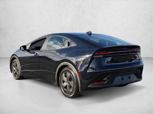 Used 2025 Toyota Prius LE image 8