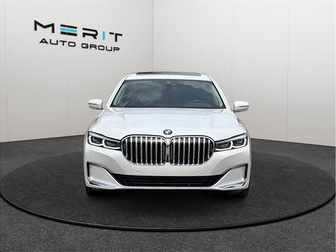 Used 2021 BMW 740i image 3