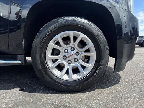 Used 2019 GMC Yukon SLT AWD/4WD image 9