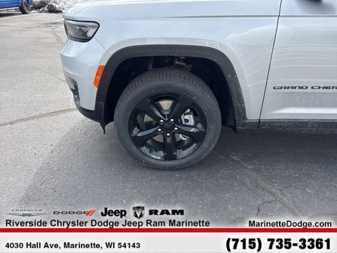 New 2025 Jeep Grand Cherokee L Limited w/ Black Appearance Package AWD/4WD image 11