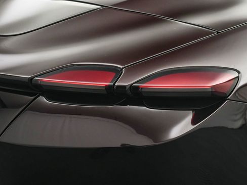 Used 2024 Ferrari Roma Spider image 26