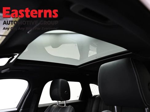 Used 2022 Land Rover Range Rover Velar R-Dynamic S image 34