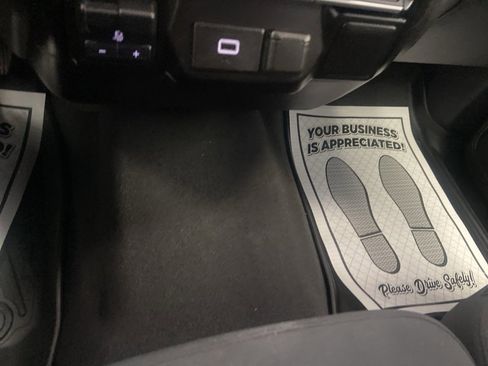 Used 2019 Chevrolet Silverado 1500 Custom w/ Custom Value Package image 26