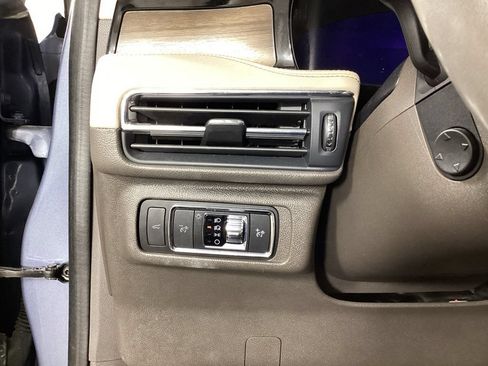 Used 2022 Lincoln Corsair Reserve w/ Equipment Group 201A AWD/4WD image 12