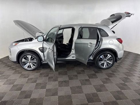 Used 2023 Mitsubishi Outlander Sport SE AWD/4WD image 9