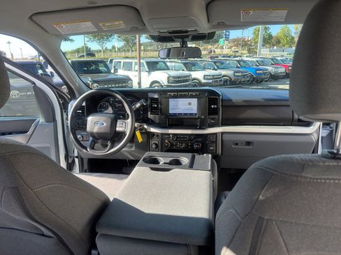 Used 2024 Ford F250 XLT image 28