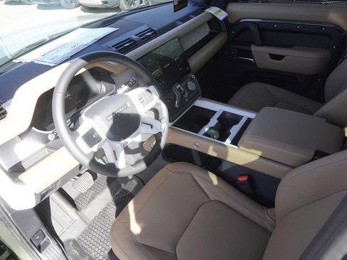 New 2026 Land Rover Defender 110 S image 18