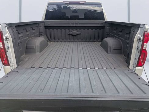 Used 2021 Chevrolet Silverado 1500 RST w/ Bed Protection Package AWD/4WD image 12