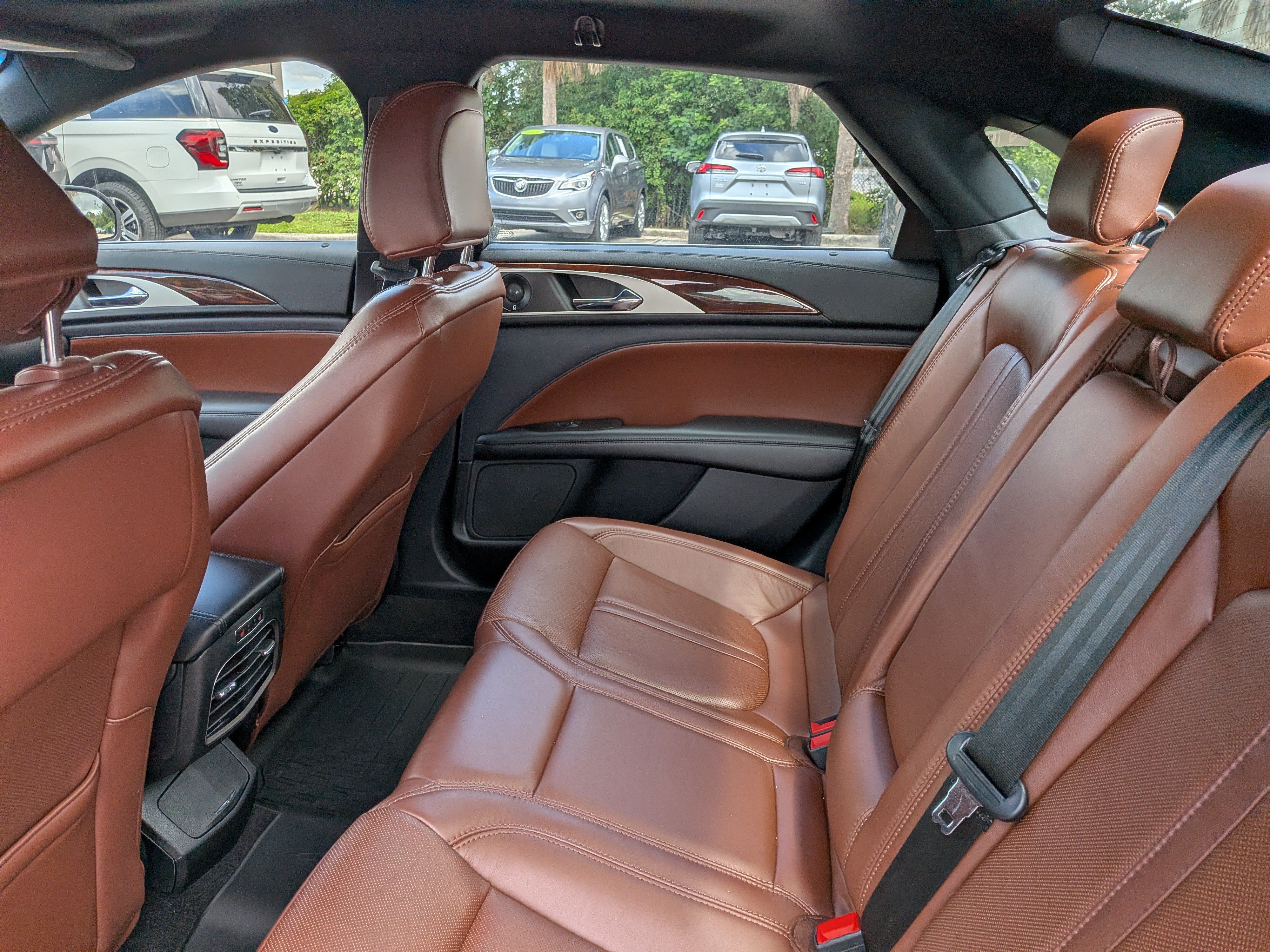 Used 2020 Lincoln MKZ Reserve w/ Elements Package FWD image 13