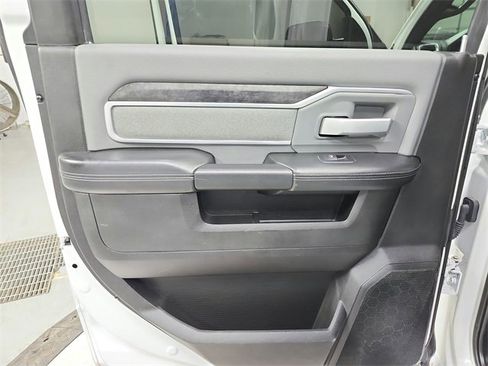 Used 2022 RAM 2500 Big Horn image 31