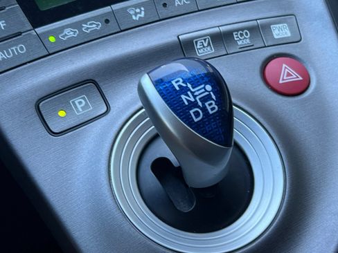 Used 2015 Toyota Prius Two FWD image 32