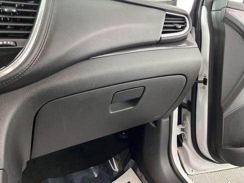 Used 2019 Buick Encore Preferred image 32