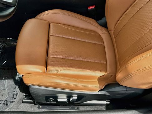 Used 2024 BMW 430i Convertible w/ Convenience Package RWD image 19