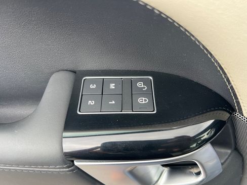 Used 2019 Land Rover Range Rover Sport HSE AWD/4WD image 19